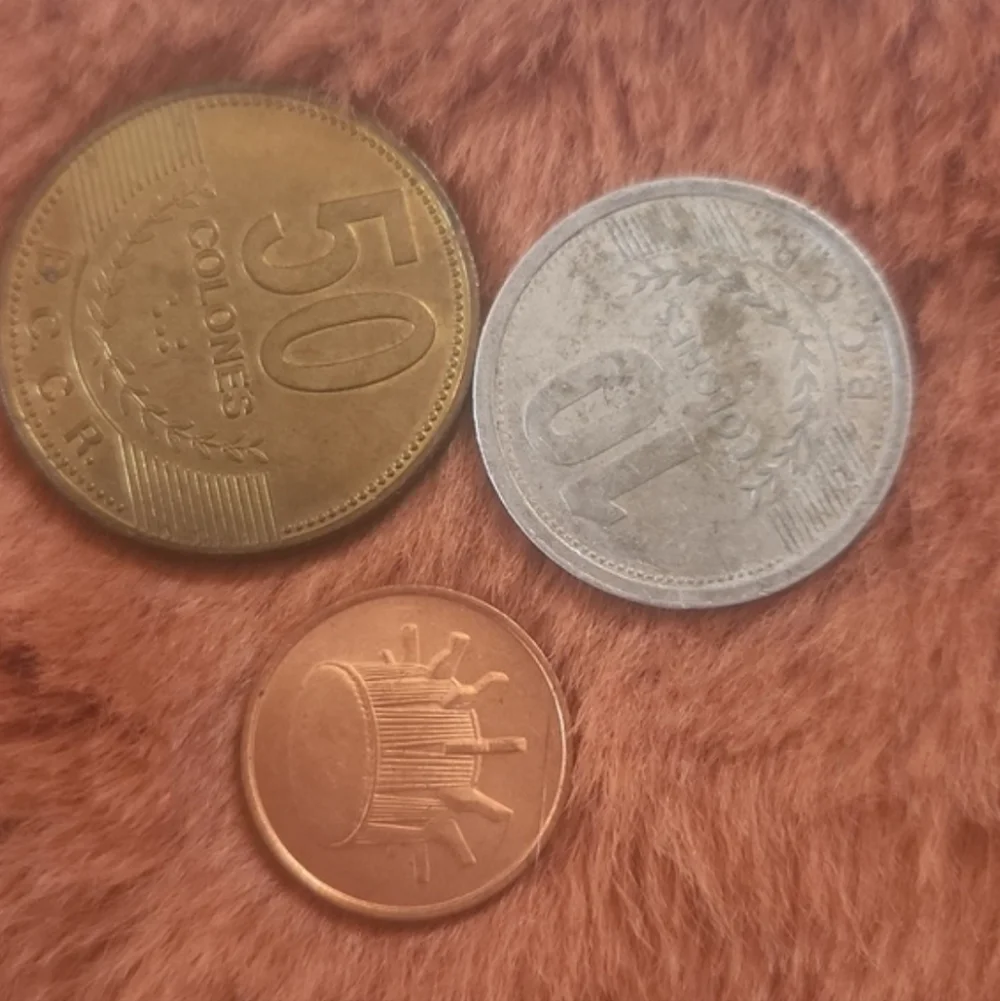 Assorted Currency Collection - Picture 9 of 9